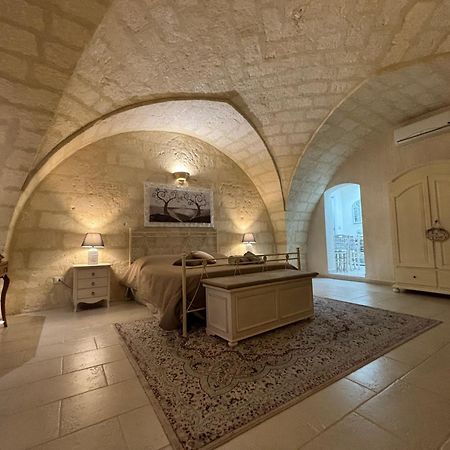 Suite Cavour Luxury Home Taranto Eksteriør bilde