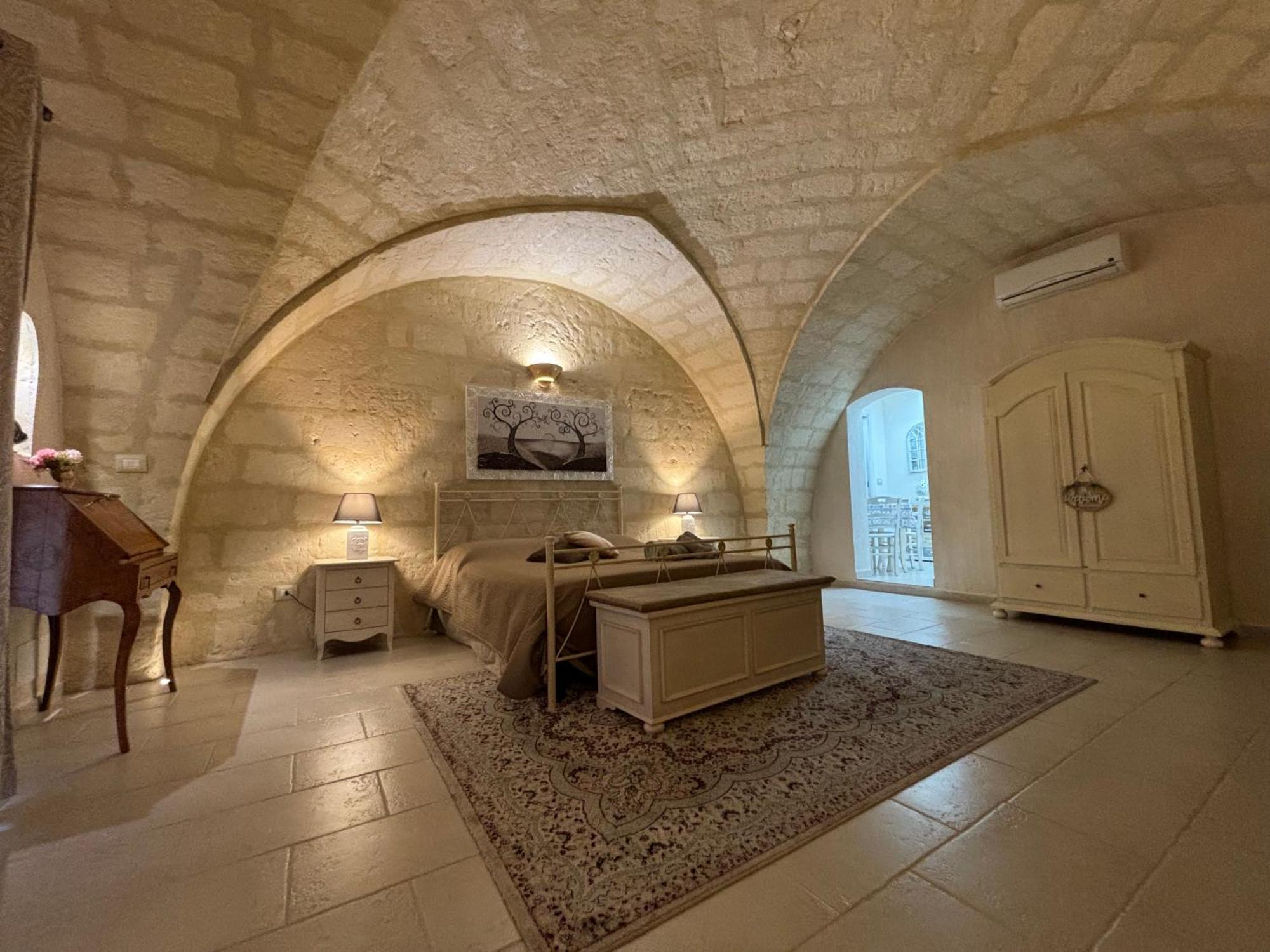 Suite Cavour Luxury Home Taranto Eksteriør bilde
