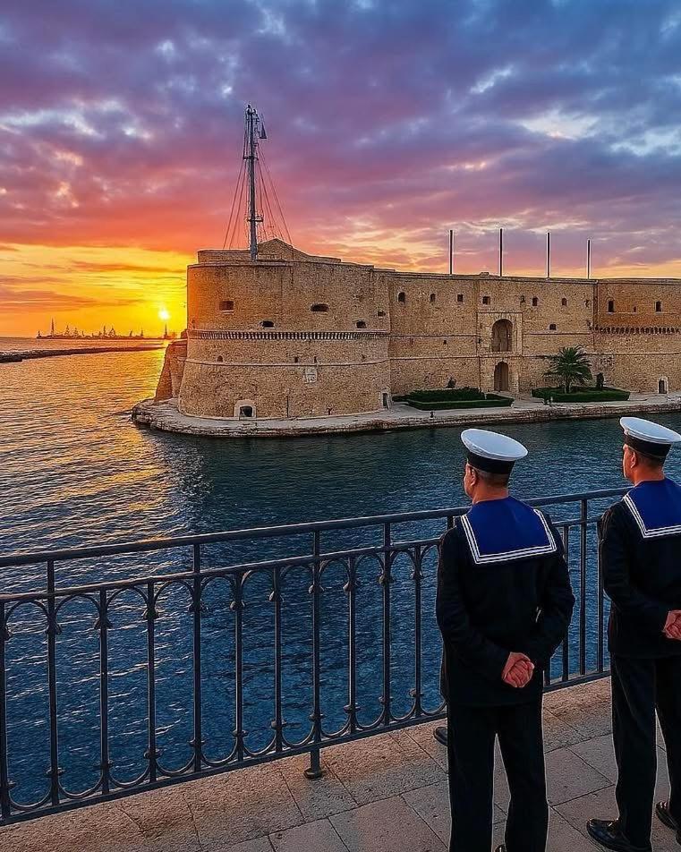 Suite Cavour Luxury Home Taranto Eksteriør bilde